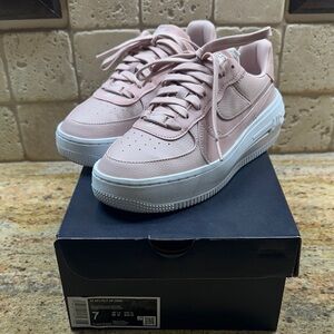 Nike Women's Blush Pink Sneakers